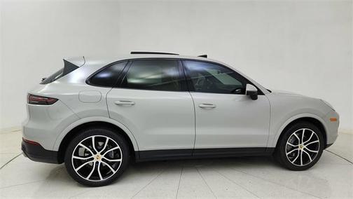 2022 Porsche Cayenne Cayenne