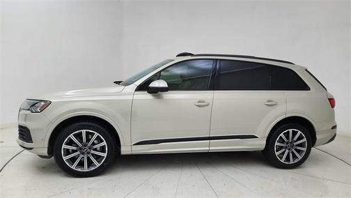 2023 Audi Q7 45 Premium Plus