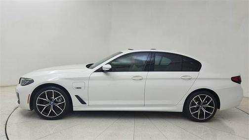 2022 BMW 530e Base