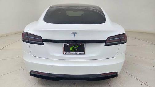 2022 Tesla Model S Base