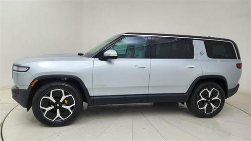 2023 Rivian R1S Adventure