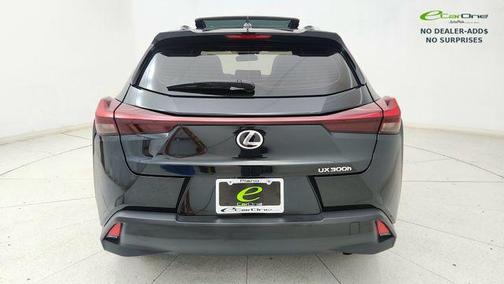 Caviar 2025 Lexus UX 300h Base