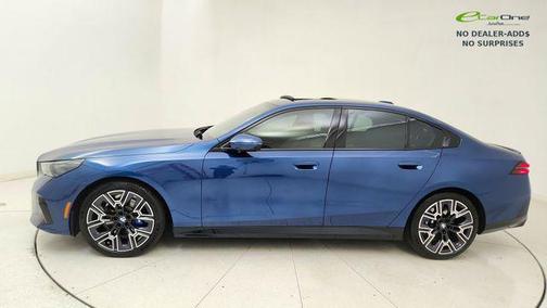 Phytonic Blue Metallic 2026 BMW 530 530i