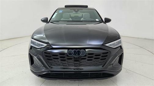 2024 Audi Q8 e-tron Prestige