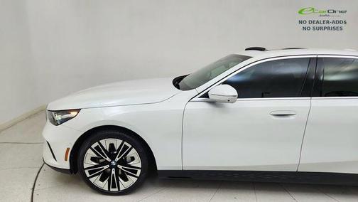 Alpine White 2025 BMW 530 530i