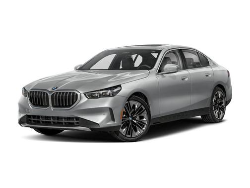 Alpine White 2025 BMW 530 530i
