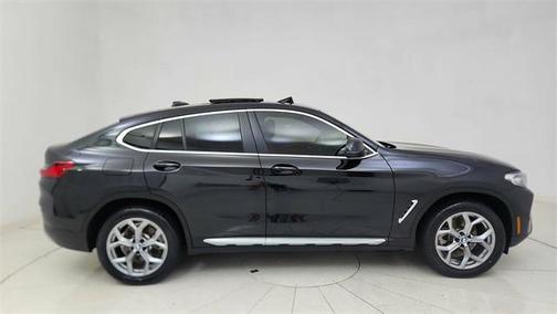 2025 BMW X4 xDrive30i