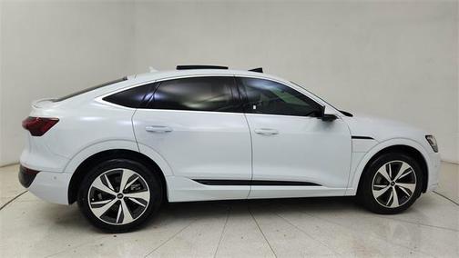 2024 Audi Q8 e-tron Premium Plus