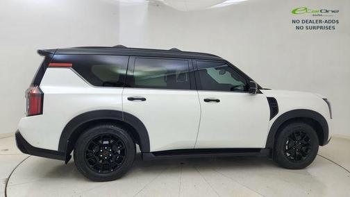 Aspen White Tricoat/Super Black 2026 Nissan Armada PRO-4X