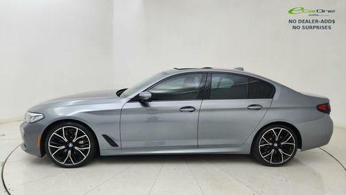 Skyscraper Gray Metallic 2023 BMW 530 i