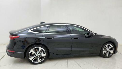 Mythos Black Metallic 2025 Audi A6 e-tron Prestige