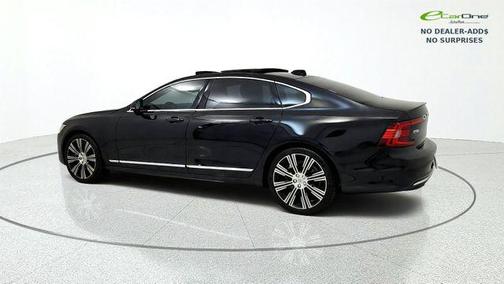 Onyx Black Metallic 2023 Volvo S90 B6 Plus