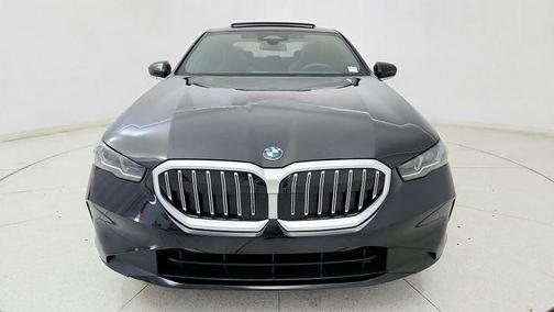 Black Sapphire Metallic 2026 BMW 530 530i