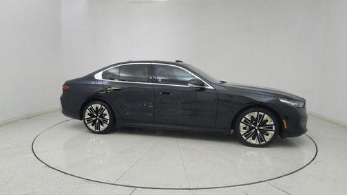 Black Sapphire Metallic 2026 BMW 530 530i
