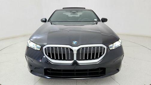 Black Sapphire Metallic 2026 BMW 530 530i