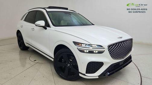 Alta White 2023 Genesis GV70 3.5T AWD Sport