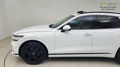 Alta White 2023 Genesis GV70 3.5T AWD Sport