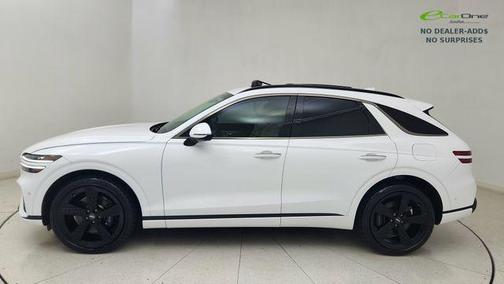 Alta White 2023 Genesis GV70 3.5T AWD Sport