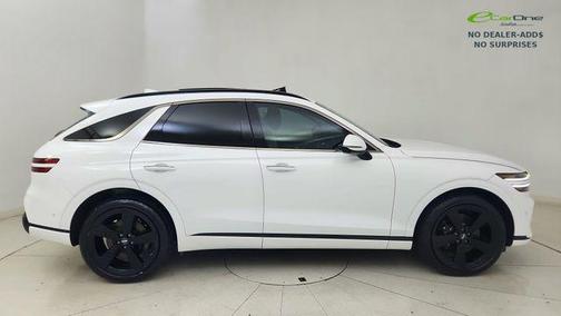 Alta White 2023 Genesis GV70 3.5T AWD Sport