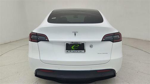 2022 Tesla Model Y Long Range Dual Motor All-Wheel Drive