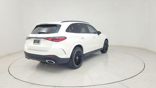 Polar White 2026 Mercedes-Benz GLC 300 Base