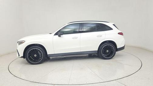 Polar White 2026 Mercedes-Benz GLC 300 Base