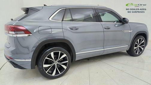 pure gray 2026 Volkswagen Atlas Cross Sport 2.0T SEL Premium