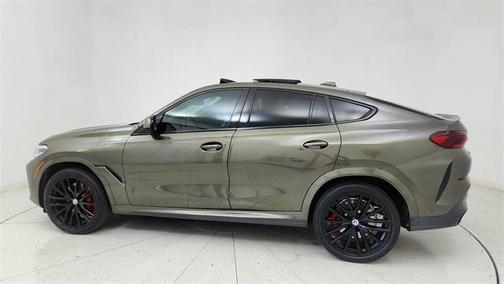 2022 BMW X6 M50i