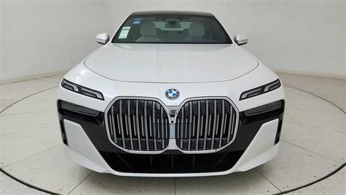 2025 BMW 740 xDrive