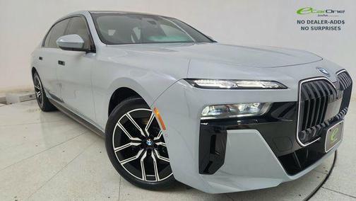 Brooklyn Grey Metallic 2025 BMW i7 xDrive60
