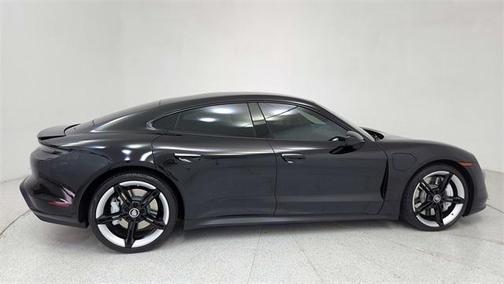 2022 Porsche Taycan Base