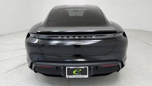 2022 Porsche Taycan Base