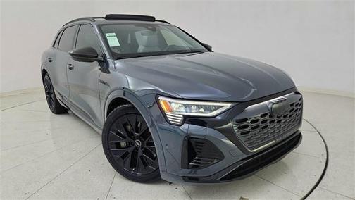 2024 Audi Q8 e-tron Prestige