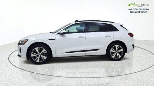 Glacier White Metallic 2024 Audi Q8 e-tron Premium