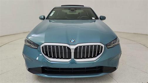 2024 BMW 530 i