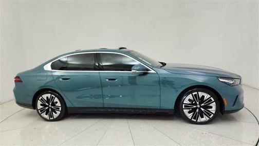 2024 BMW 530 i