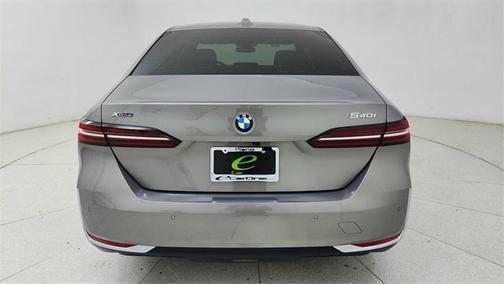2025 BMW 540 i xDrive