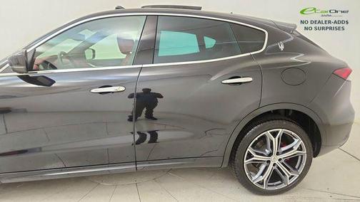 Nero Ribelle Metallic 2023 Maserati Levante GT