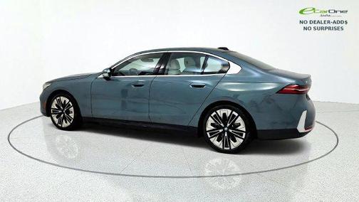 Green Metallic 2026 BMW i5 xDrive40