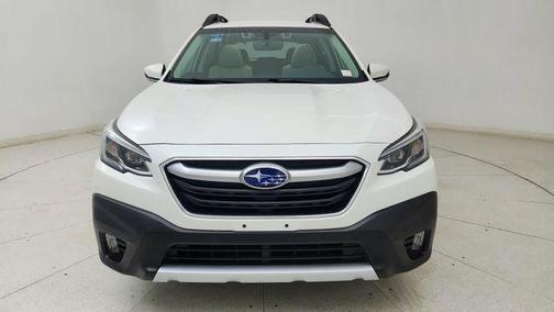 Crystal White Pearl 2020 Subaru Outback Limited