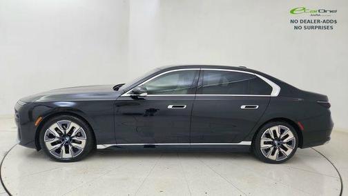 Black Sapphire Metallic 2023 BMW i7 xDrive60
