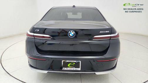 Black Sapphire Metallic 2023 BMW i7 xDrive60