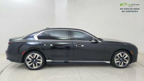 Black Sapphire Metallic 2023 BMW i7 xDrive60