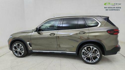 Green Metallic 2026 BMW X5 xDrive40i