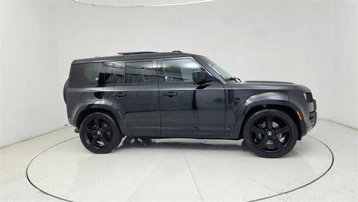 2023 Land Rover Defender 110 V8