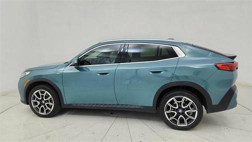 2025 BMW X2 xDrive28i