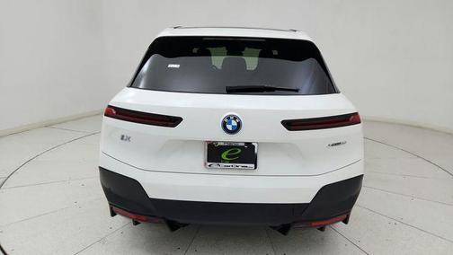 2025 BMW iX xDrive50