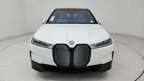 2025 BMW iX xDrive50
