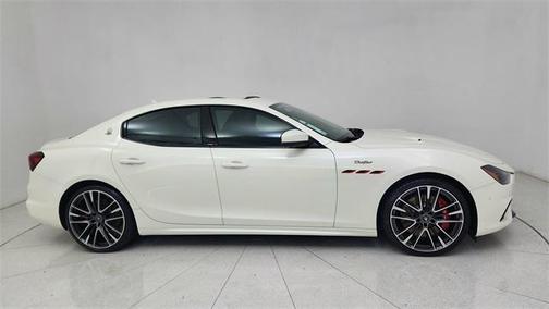 2021 Maserati Ghibli Trofeo