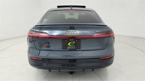 2024 Audi Q8 e-tron Prestige